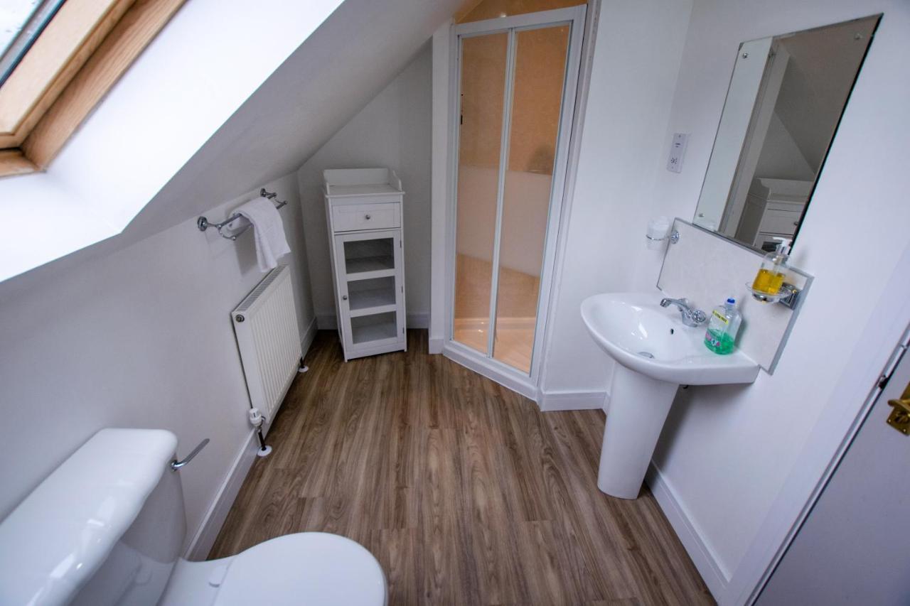 Corran Bunkhouse 호텔 외부 사진 Ensuite bathroom