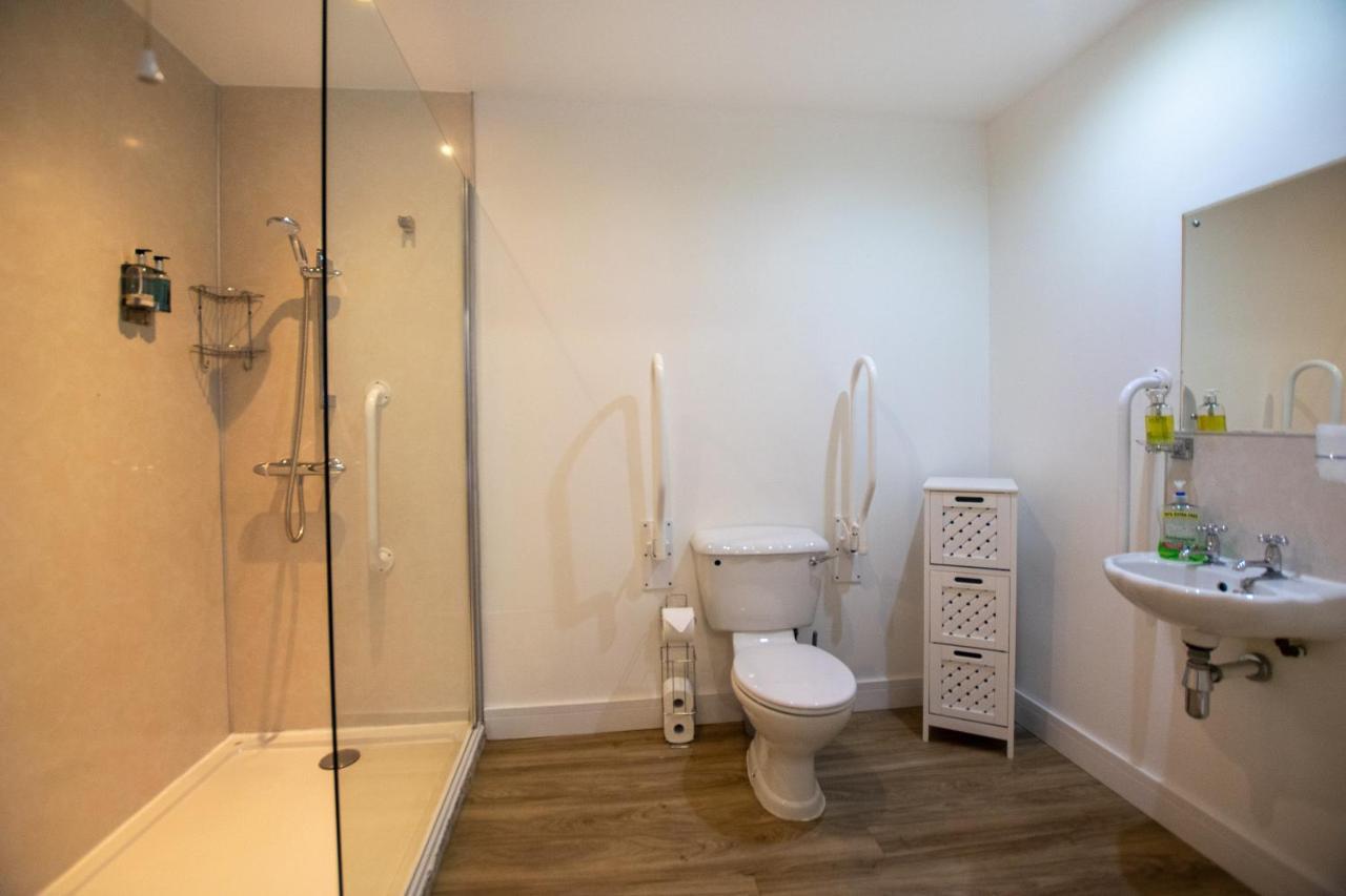Corran Bunkhouse 호텔 외부 사진 A wet room