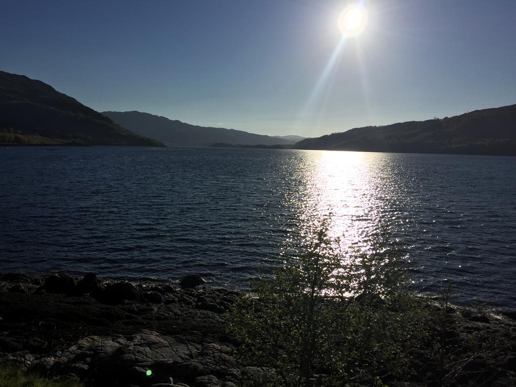 Corran Bunkhouse 호텔 외부 사진 View of the lake