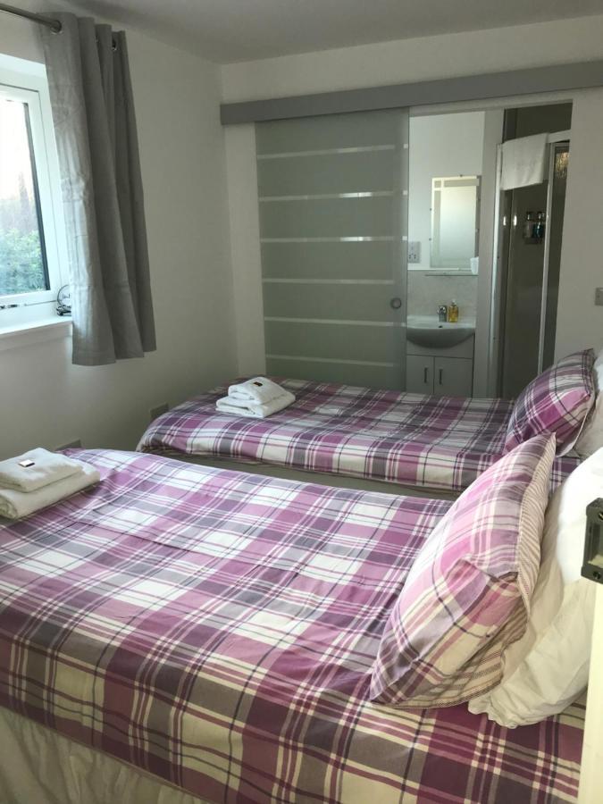 Corran Bunkhouse 호텔 외부 사진 A room at the station